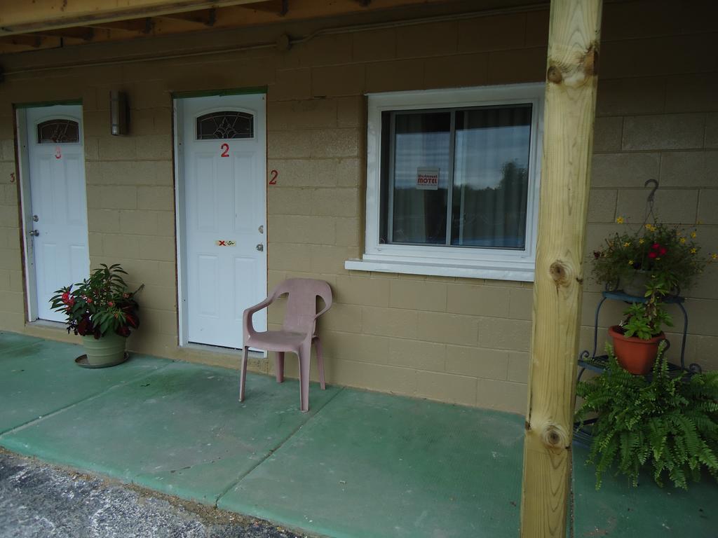 Westmount Motel Woodstock Exterior foto